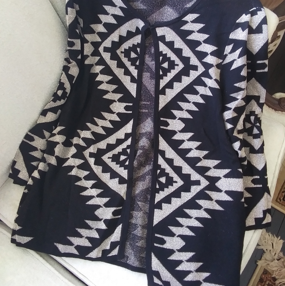 Sweater - Picture 3 of 7